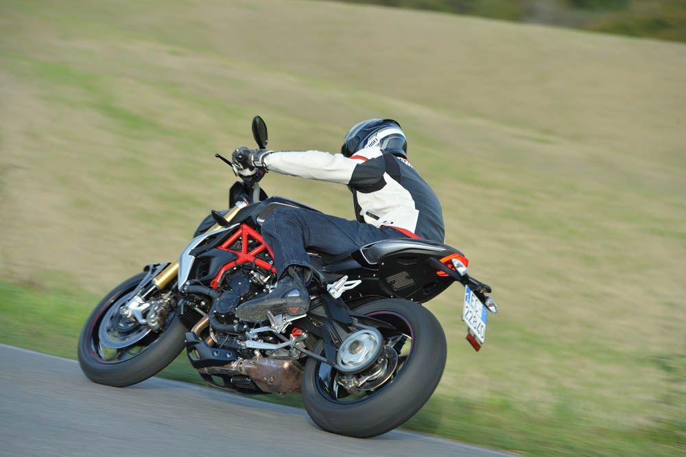 Prueba de las MV Agusta Brutale 800 RR y Dragster 800 RR. Galería