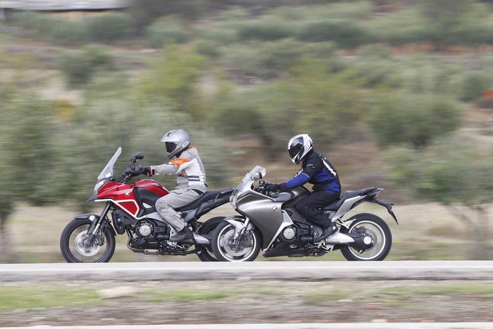 Comparativa Honda Crosstourer- Honda VFR1200F. Galería