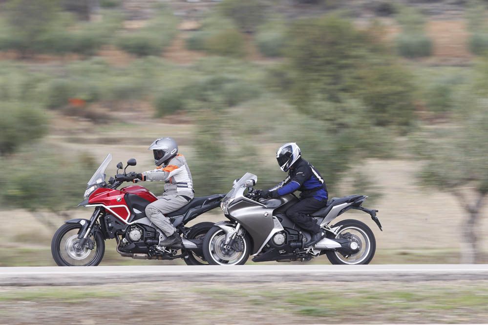 Comparativa Honda Crosstourer- Honda VFR1200F. Galería