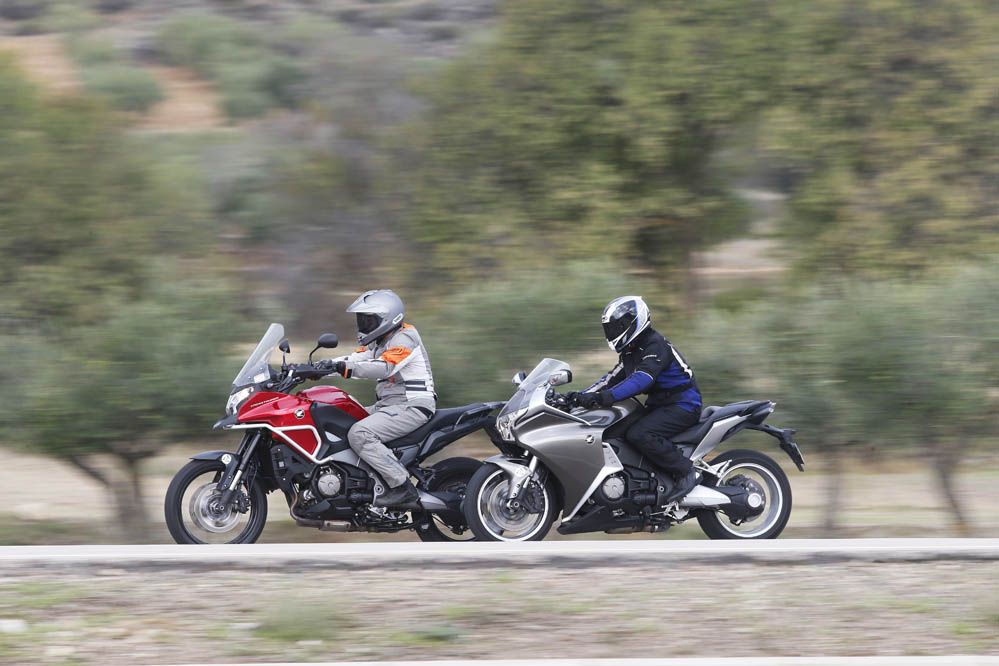 Comparativa Honda Crosstourer- Honda VFR1200F. Galería