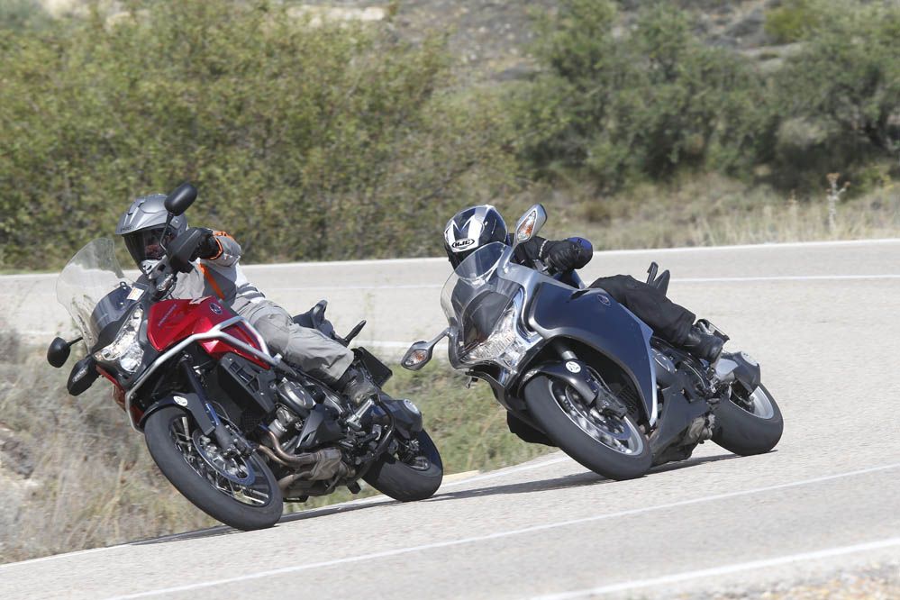 Comparativa Honda Crosstourer- Honda VFR1200F. Galería
