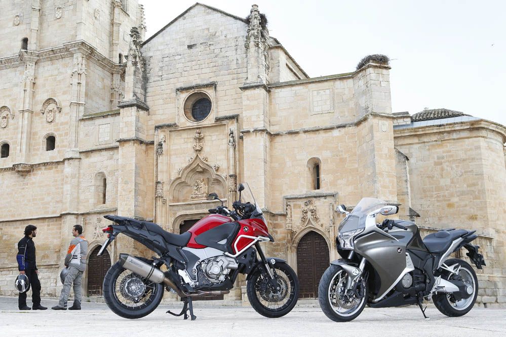 Comparativa Honda Crosstourer- Honda VFR1200F. Galería