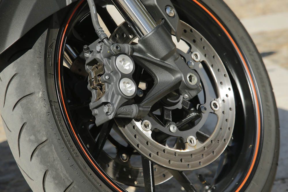 Comparativa MV Agusta Brutale-Yamaha MT-09. Galeria