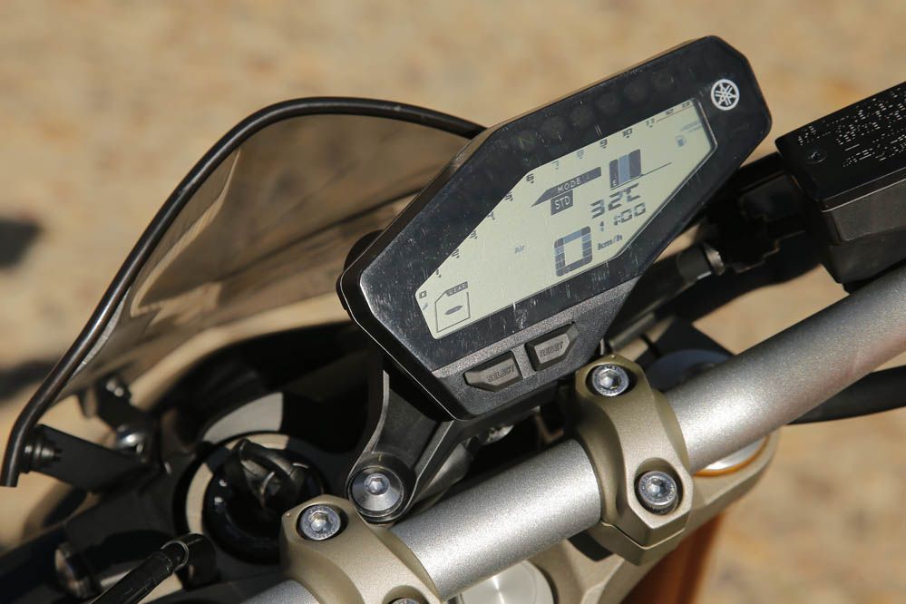 Comparativa MV Agusta Brutale-Yamaha MT-09. Galeria
