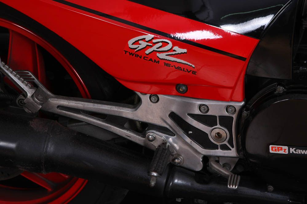 Moto clásica: Kawasaki GPZ900R. Galería