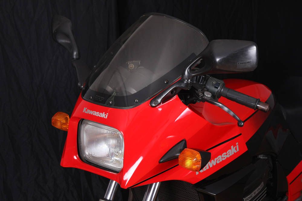 Moto clásica: Kawasaki GPZ900R. Galería