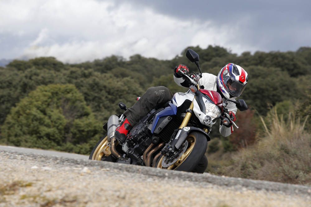 Yamaha YZF-R1/M- Galería