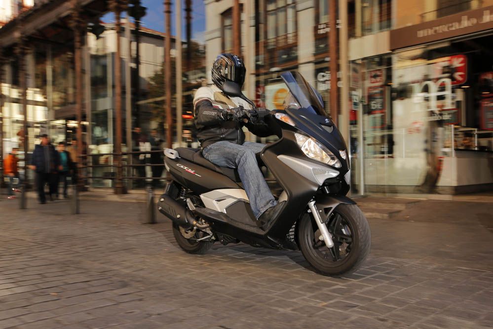 Prueba del Rieju City Line 300. Galería