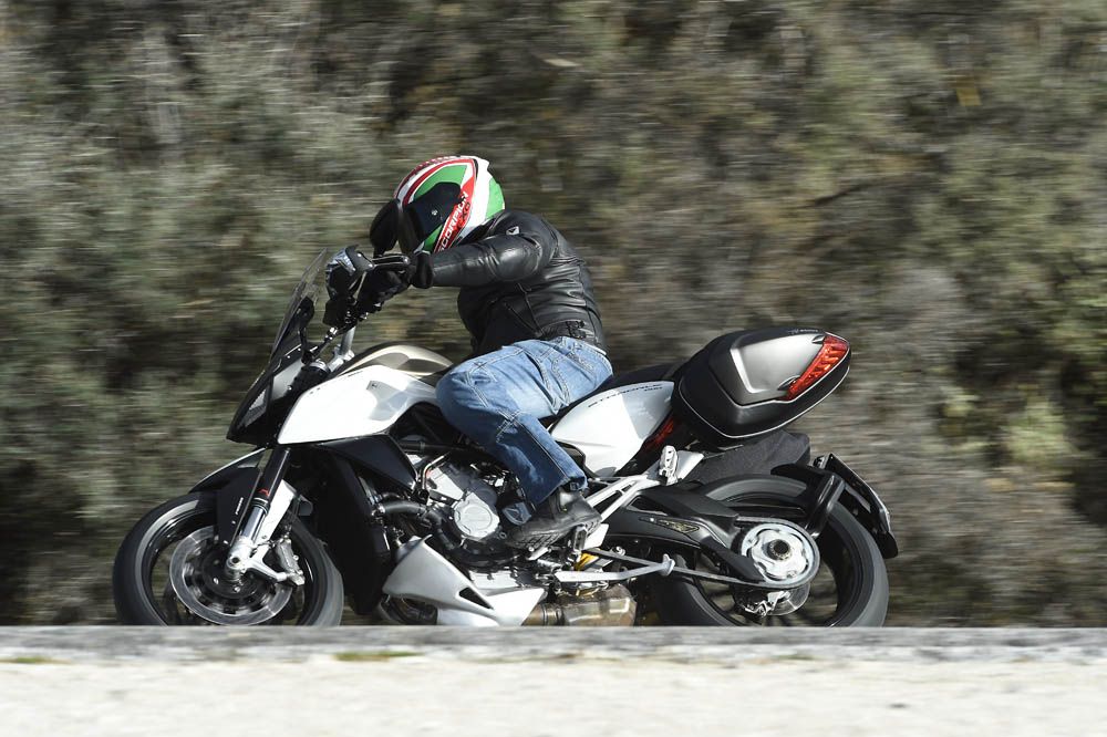 Prueba de la MV Agusta Stradale. Galería