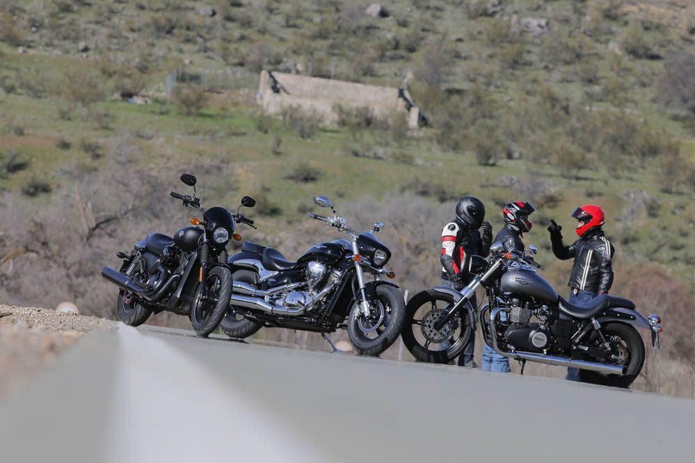 Comparativa Harley-Davidson Street XG750, la Suzuki Intruder M800 y la Triumph Speedmaster. Galería
