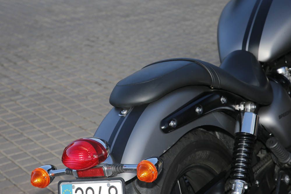 Comparativa Harley-Davidson Street XG750, la Suzuki Intruder M800 y la Triumph Speedmaster. Galería