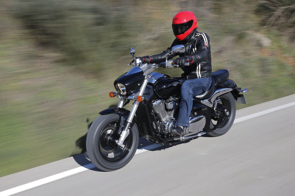 Comparativa Harley-Davidson Street XG750, la Suzuki Intruder M800 y la Triumph Speedmaster. Galería