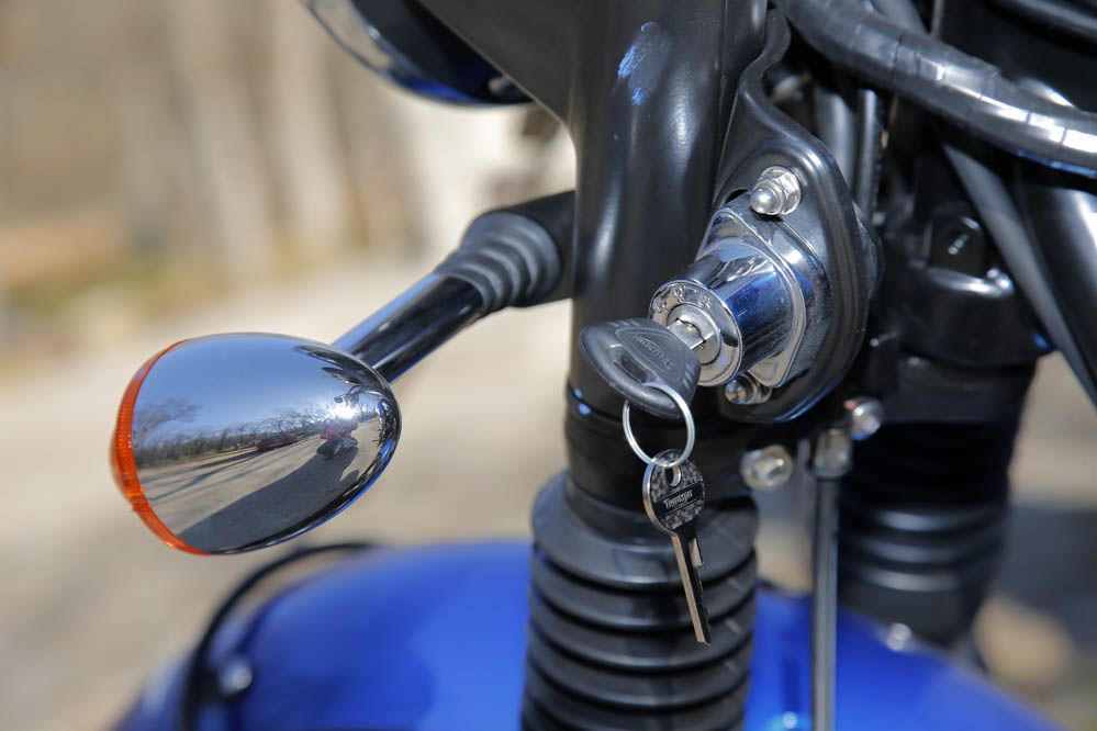Prueba de la Triumph Bonneville T214. Galería