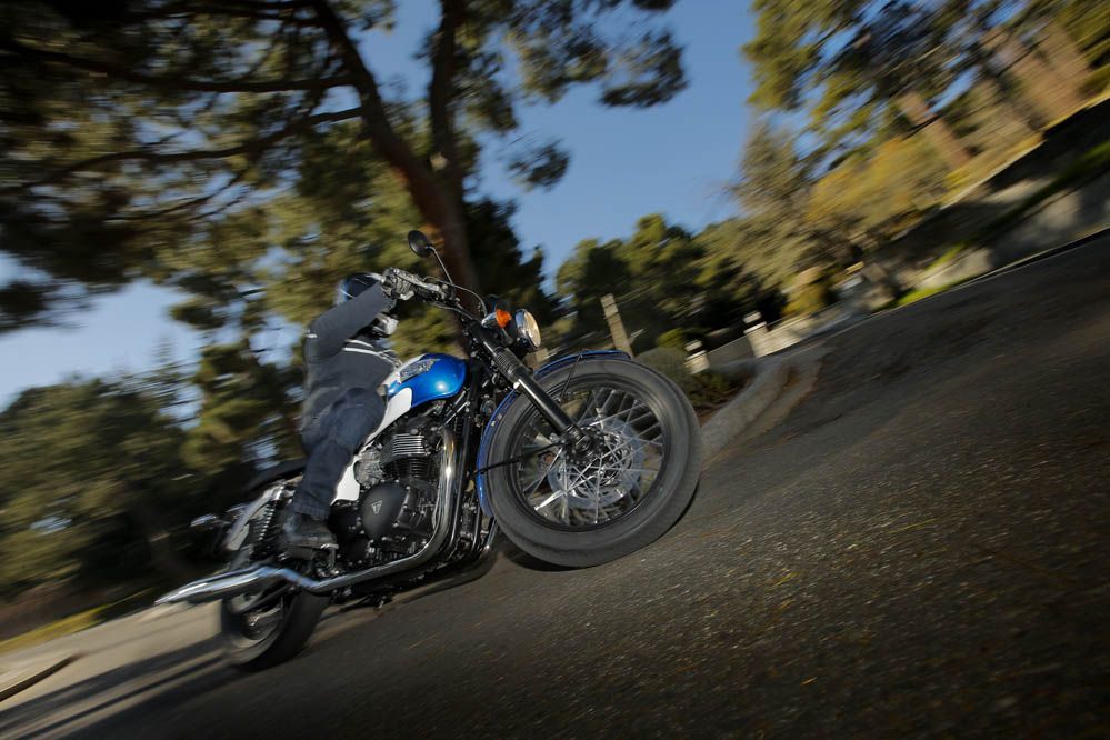Prueba de la Triumph Bonneville T214. Galería