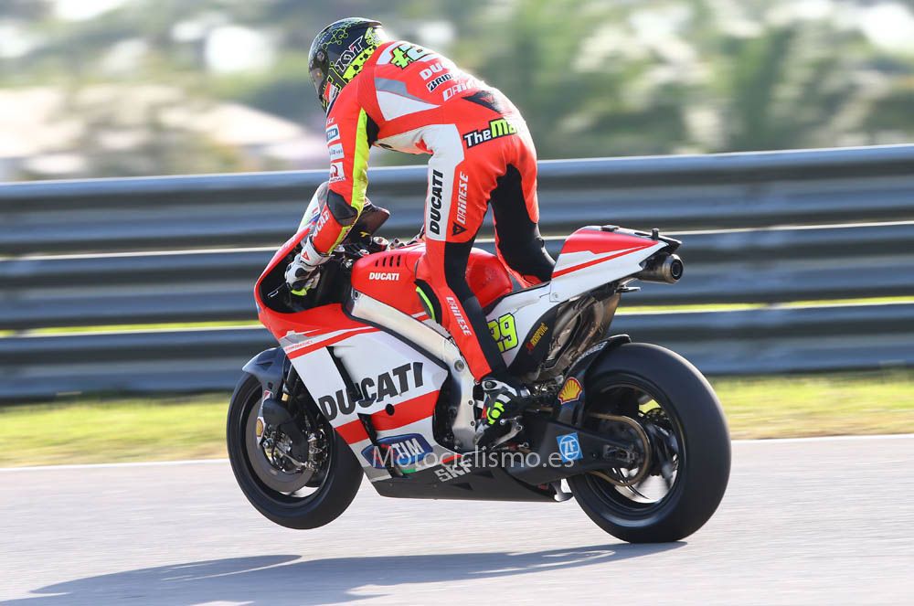 Las fotos de los test de Sepang 2015