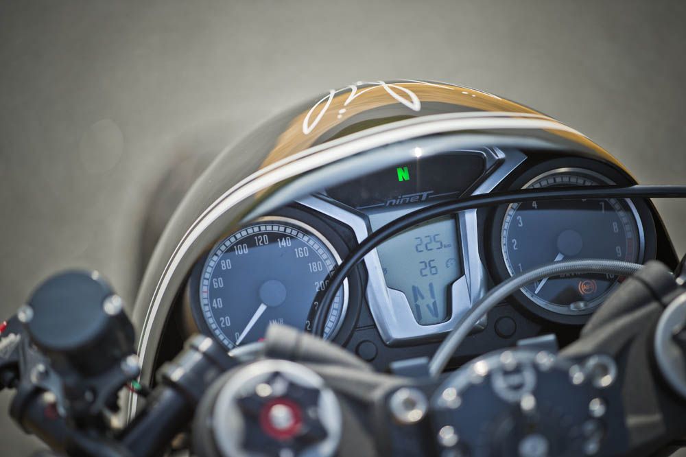 Preparaciones sobre la BMW R nineT
