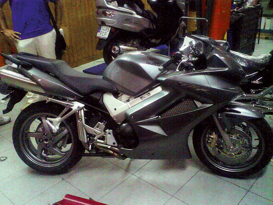 Objetivo 100.000: Honda VFR800 V-Tech. Galería