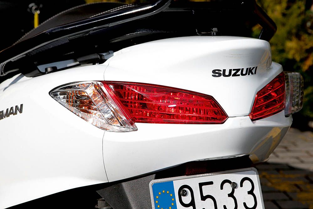 Comparativa maxiscooter 125: Suzuki, KYMCO, Yamaha. Galería