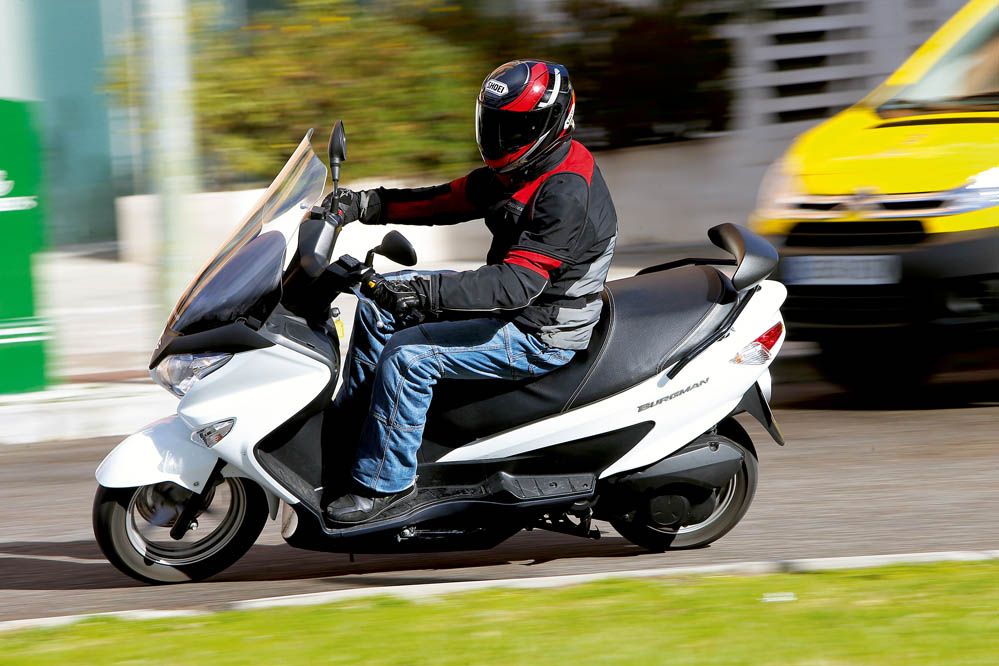 Comparativa maxiscooter 125: Suzuki, KYMCO, Yamaha. Galería