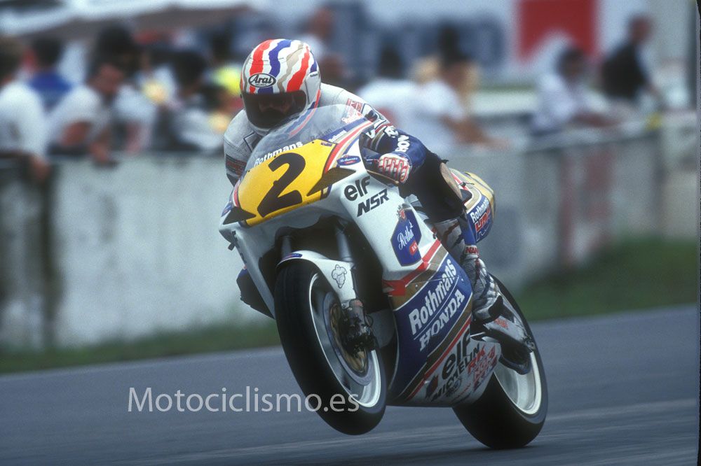 Fotos de Mick Doohan y su Honda 500 1992