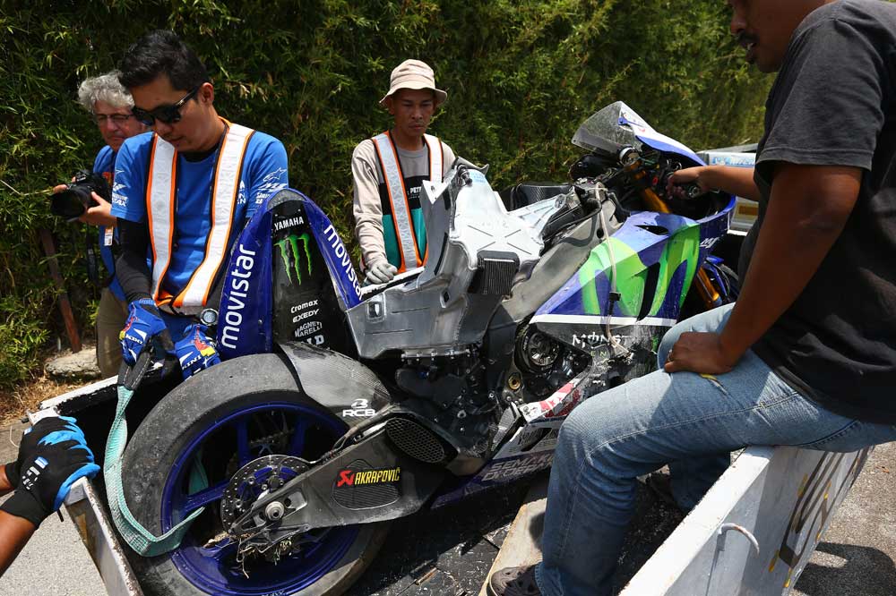 La Yamaha de Lorenzo tras la caída en Sepang