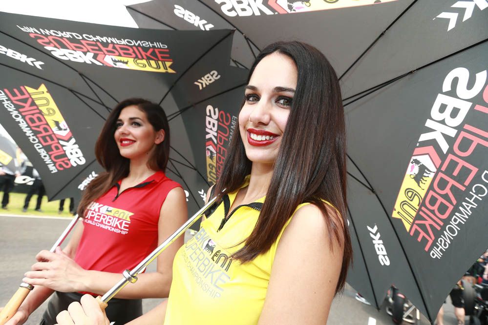 Las chicas de las Superbike en Tailandia