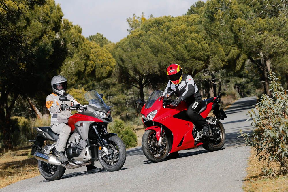 Comparativa Honda VFR800F y Honda CFR800X Crossrunner. Galería