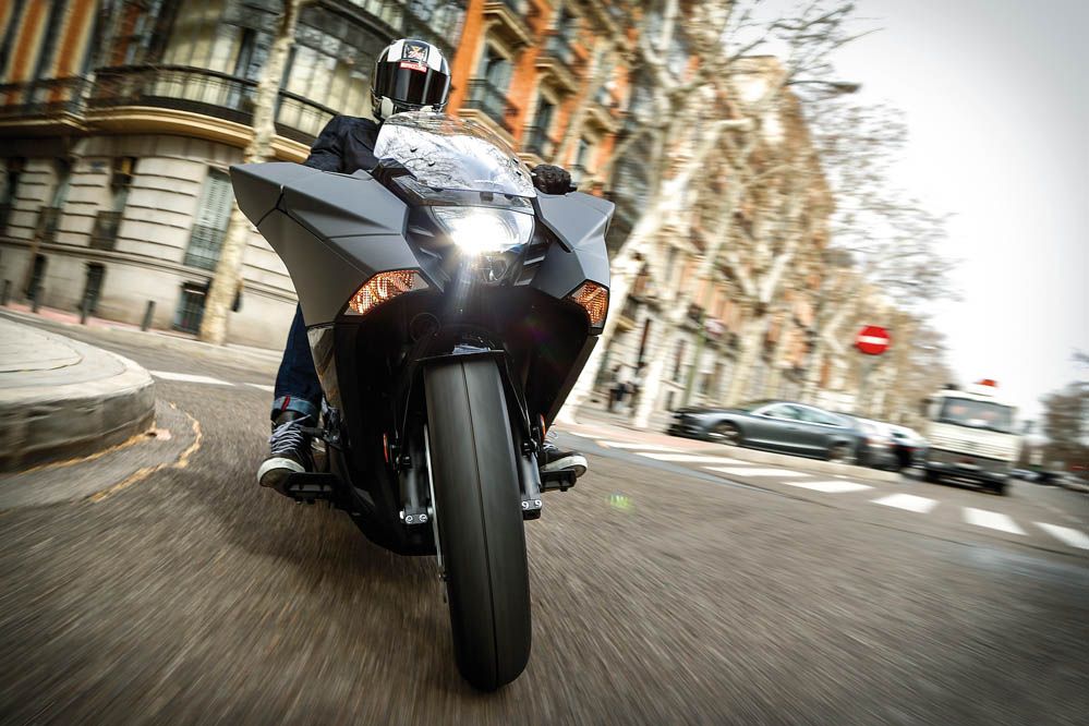Prueba de la Honda NM4 Vultus. Galería