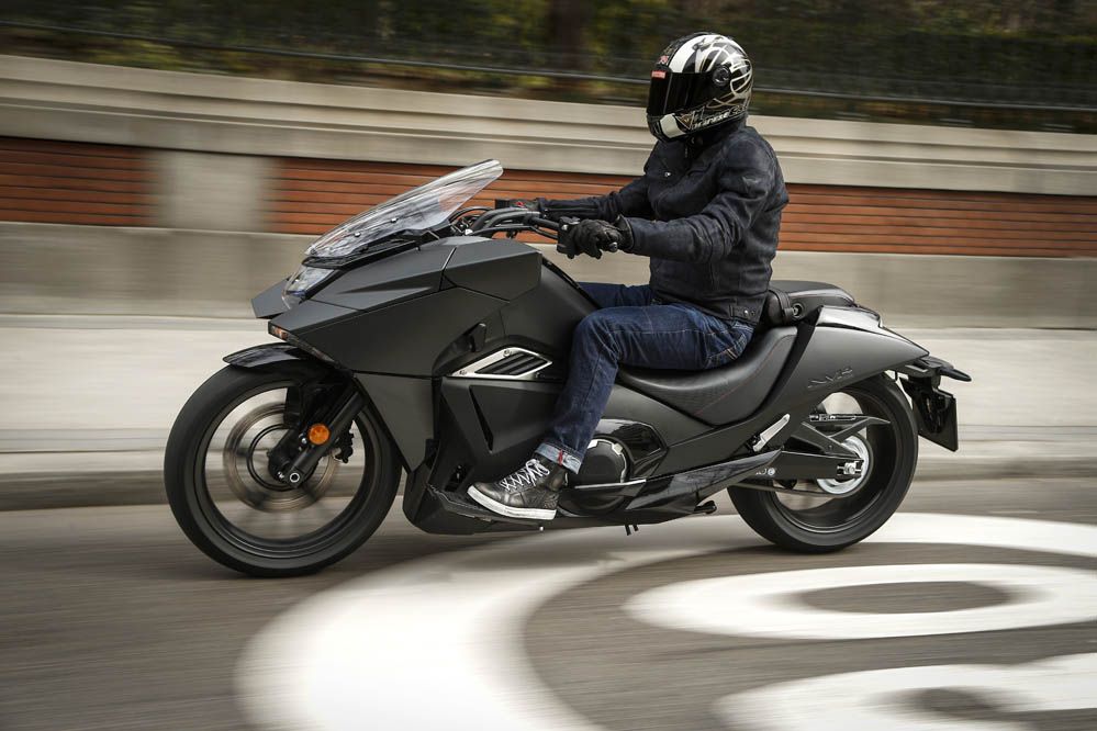Prueba de la Honda NM4 Vultus. Galería