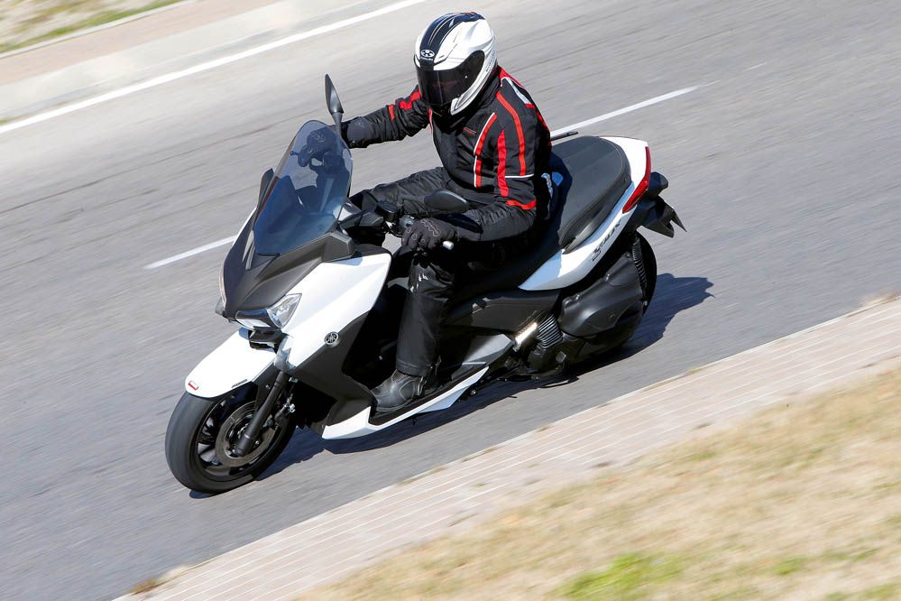 Comparativa Maxiscooter 400: Suzuki, Yamaha, KYMCO y Peugeot