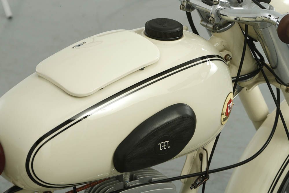 Moto Clásica: Montesa Brío 81. Galería