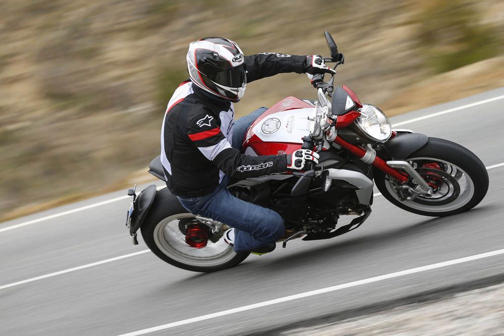 Prueba de la MV Agusta Brutale 800 Dragster RR. Galería