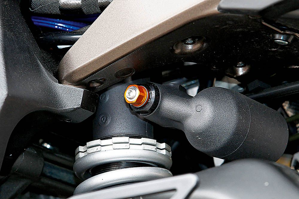 Comparativa Superbike: BMW S 1000 RR, Ducati 1299 Panigale S y Yamaha YZF-1. Galería