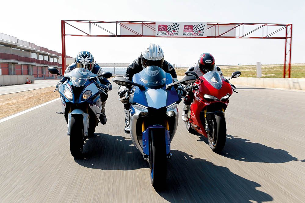 Comparativa Superbike: BMW S 1000 RR, Ducati 1299 Panigale S y Yamaha YZF-1. Galería