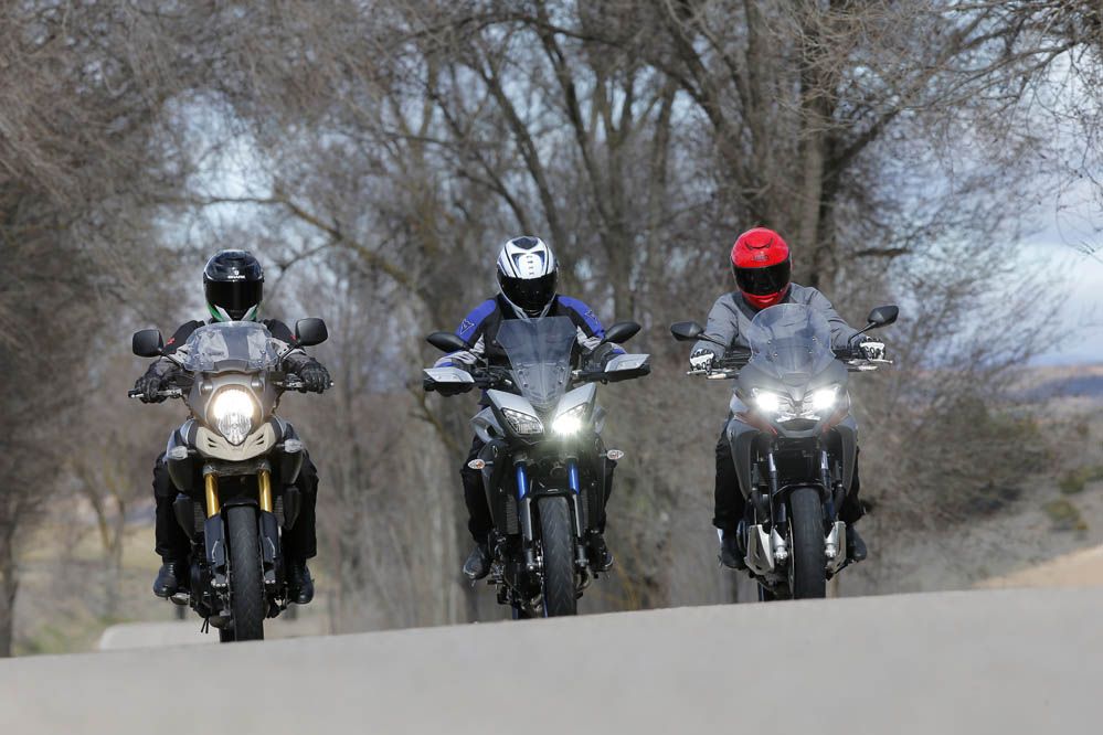 Comparativa Trail: Honda VFR800X Crossrunner, Suzuki V-Strom 1000, Yamaha MT-09 Tracer. Galería