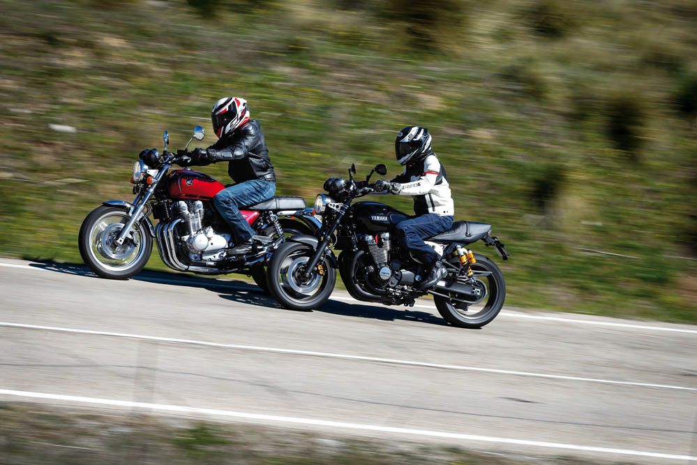 Comparativa Honda CB1100EX-Yamaha XJR1300. Galería