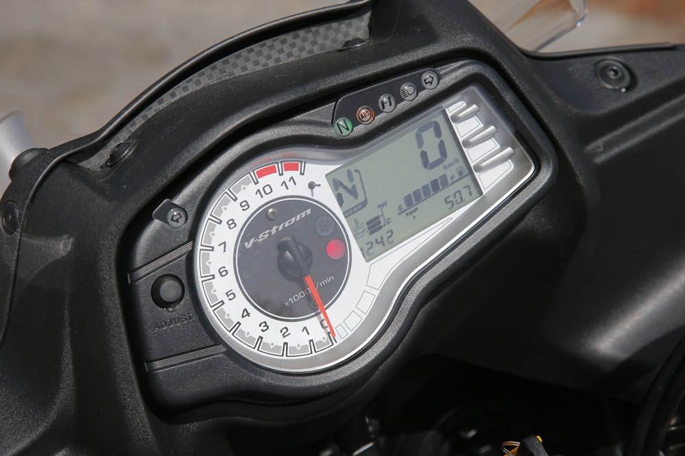 Comparativa Trail: BMW F 700 GS, Honda NC750X DCT, Kawasaki Versys 650 Tourer Plus y Suzuki V-Strom 650XT. Galería
