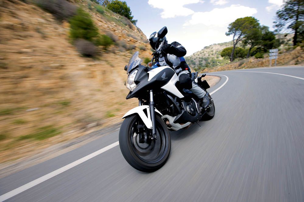 Comparativa Trail: BMW F 700 GS, Honda NC750X DCT, Kawasaki Versys 650 Tourer Plus y Suzuki V-Strom 650XT. Galería