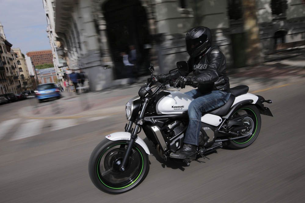 Comparativa Custom: Harley Davidson Street 750-Kawasaki Vulcan S