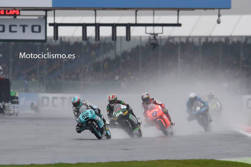 La carrera de Moto3 en Silverstone en imágenes