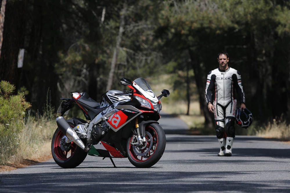 Prueba de la Aprilia RSV4 RF. Galería