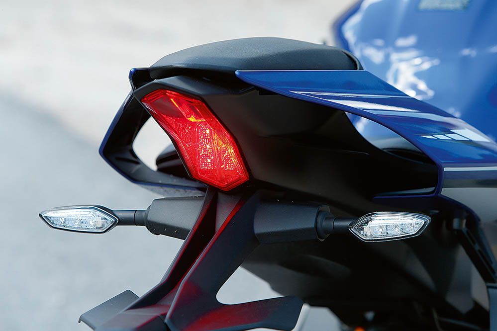Prueba de la Yamaha YZF-R1 2015