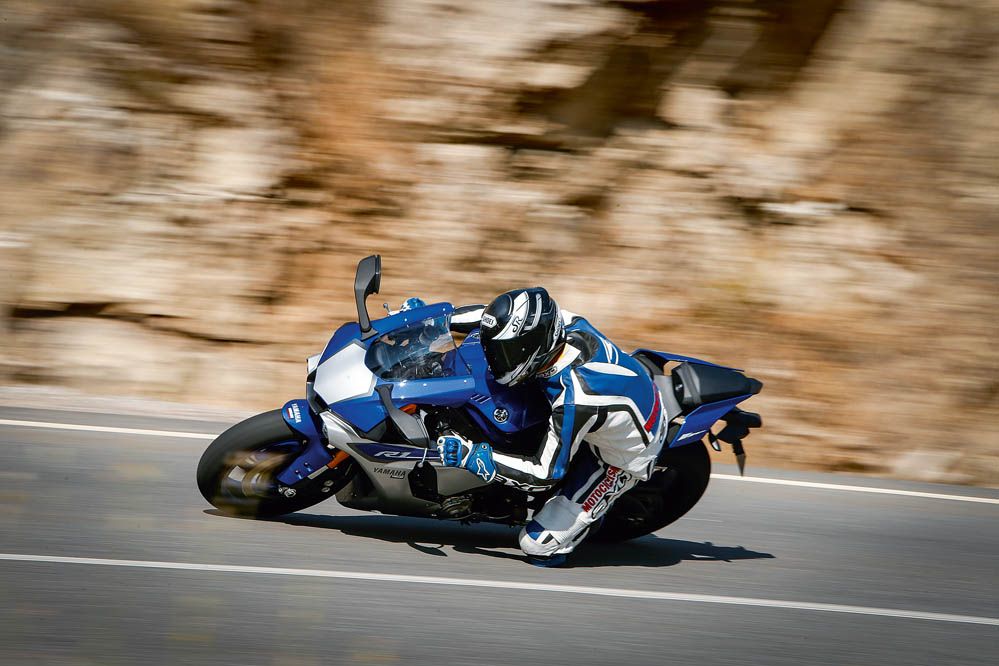 Prueba de la Yamaha YZF-R1 2015