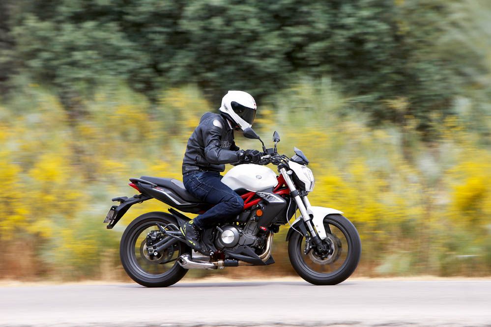 Prueba: Benelli BN 302