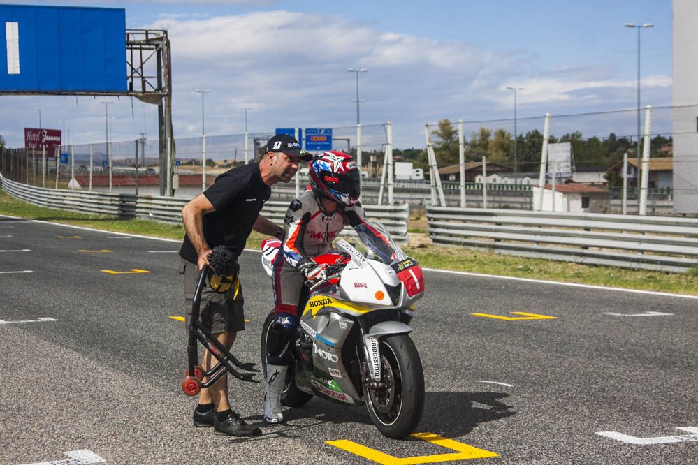 Trofeo RACE Femenino de Motociclismo