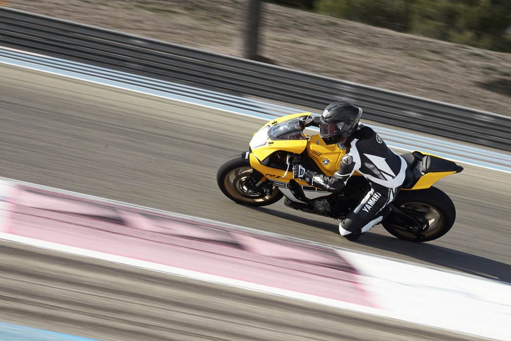 Yamaha YZF-R1 60 aniversario
