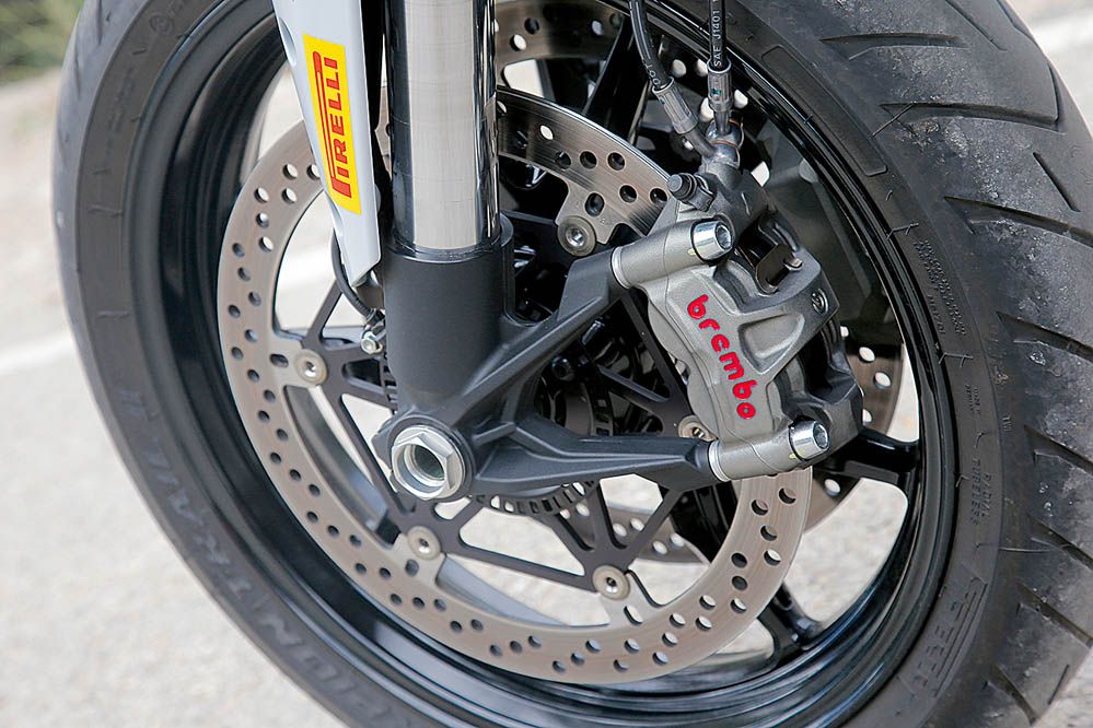 Comparativa: BMW S 1000 XR-Ducati Multistrada S. Imágenes