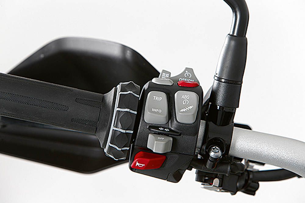 Comparativa: BMW S 1000 XR-Ducati Multistrada S. Imágenes