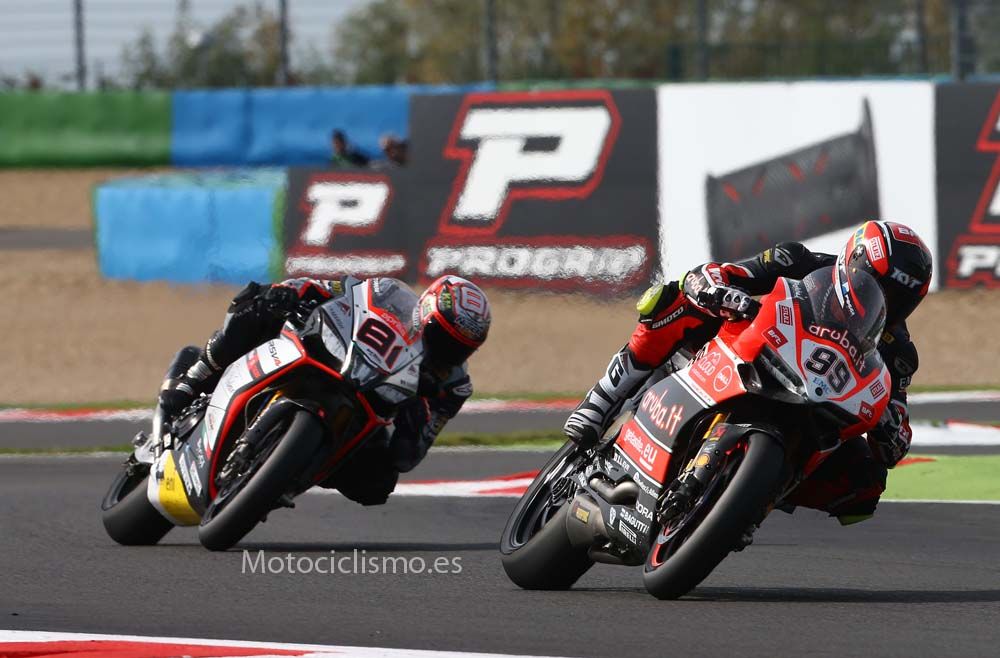 Fotos del Mundial de SBK en Magny-Cours
