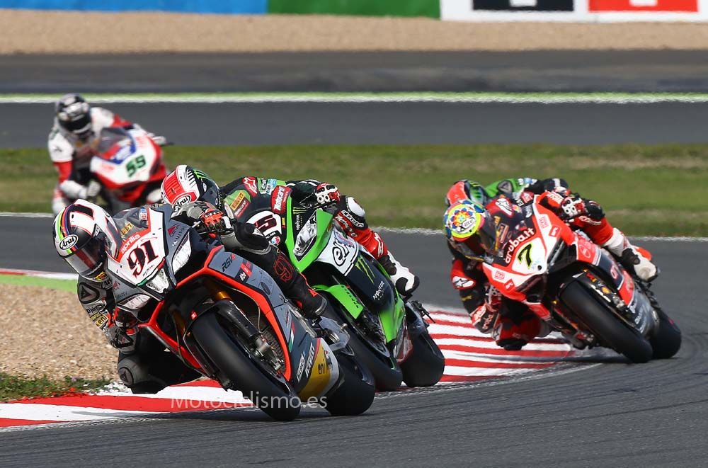 Fotos del Mundial de SBK en Magny-Cours